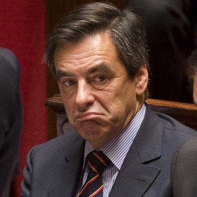 Fillon, tête de fion, tête à gnons ! Fillon, tête de fion, tête à gnons !