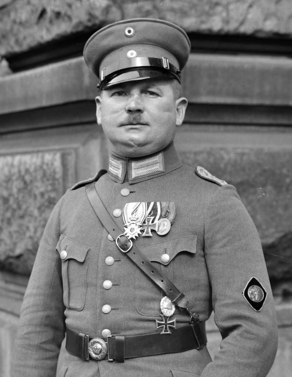 Ernst_RC3B6hca1f-c2b5b.jpg